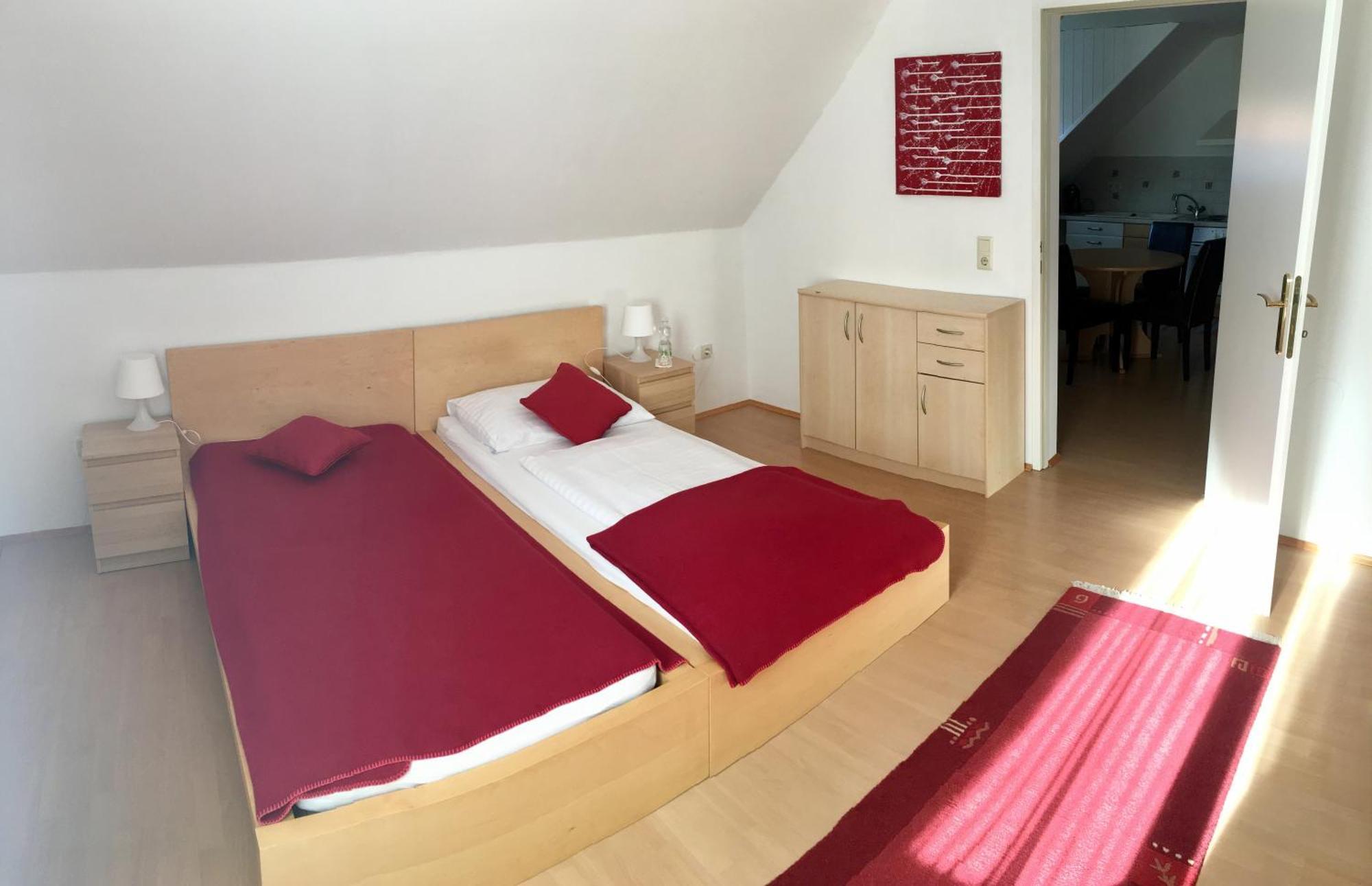 Goesser Bachgasslhof -- Bed And Breakfast -- Apartments Leoben  Exterior photo