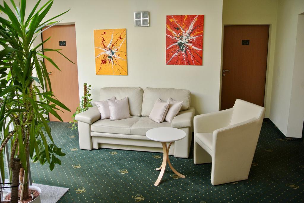 Goesser Bachgasslhof -- Bed And Breakfast -- Apartments Leoben  Exterior photo