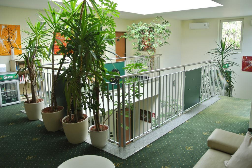 Goesser Bachgasslhof -- Bed And Breakfast -- Apartments Leoben  Exterior photo